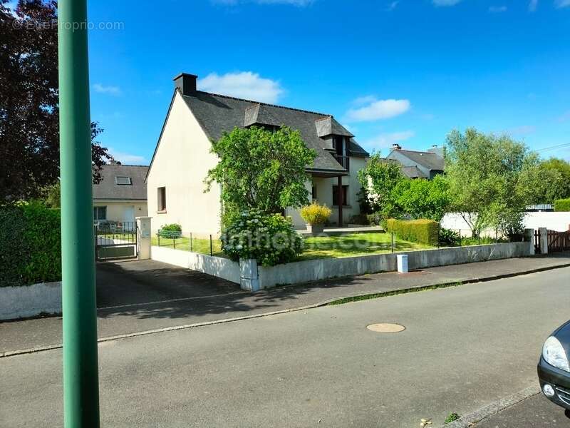 Maison à MONTFORT-SUR-MEU