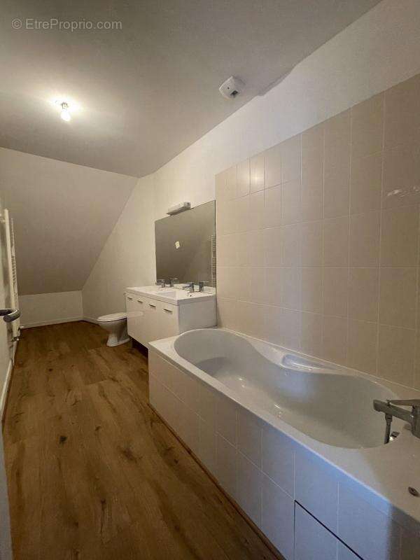 Appartement à SAINT-YRIEIX-LA-PERCHE
