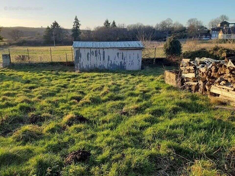 Maison à LA ROCHE-EN-BRENIL