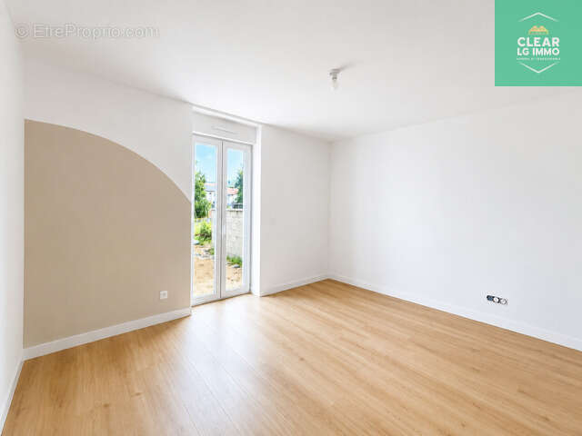 Maison rénovée 5 pièces avec jardin Clouange - photo 11