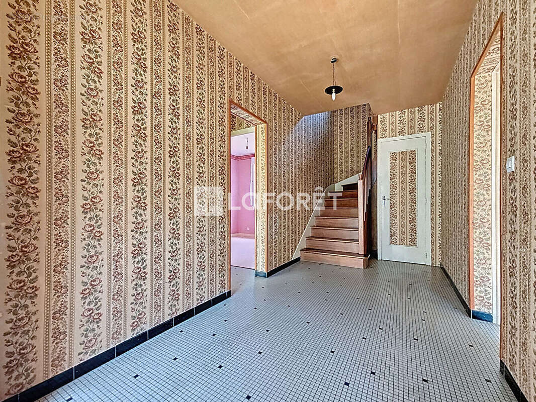 Maison à LES PONTS-DE-CE