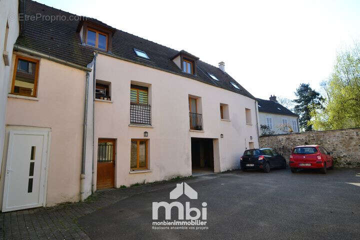 Appartement à LOUVRES