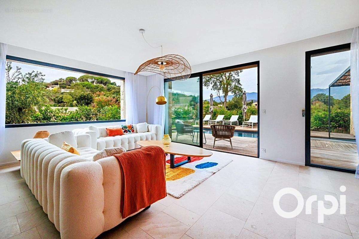 Maison à PORTO-VECCHIO