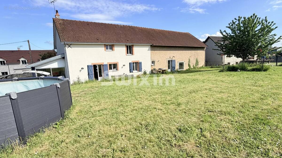 Maison à AUXONNE
