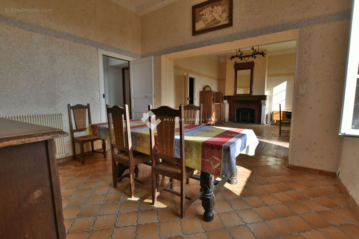 Maison 319 m² à Orthez  - photo 3
