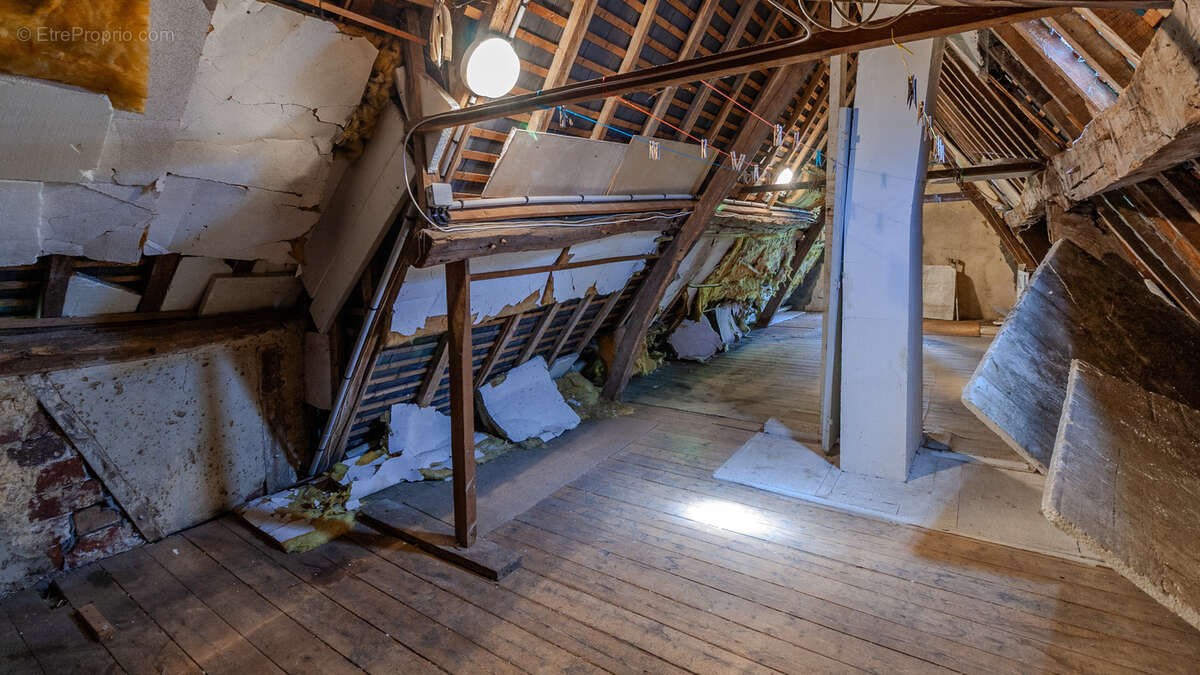 Maison à MONT-CAUVAIRE