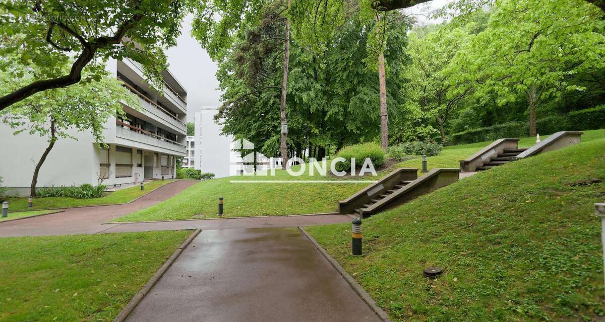 Appartement à ATHIS-MONS