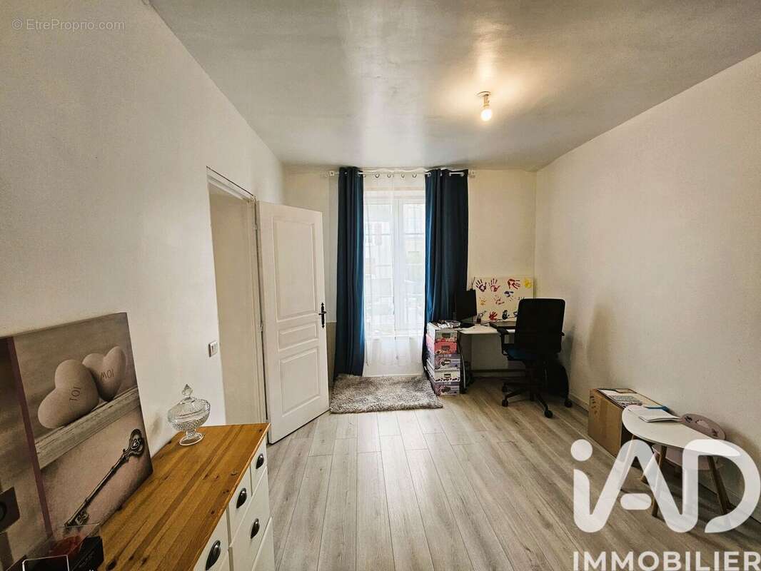 Maison 130 m² à Montreuil-Aux-Lions  - photo 7