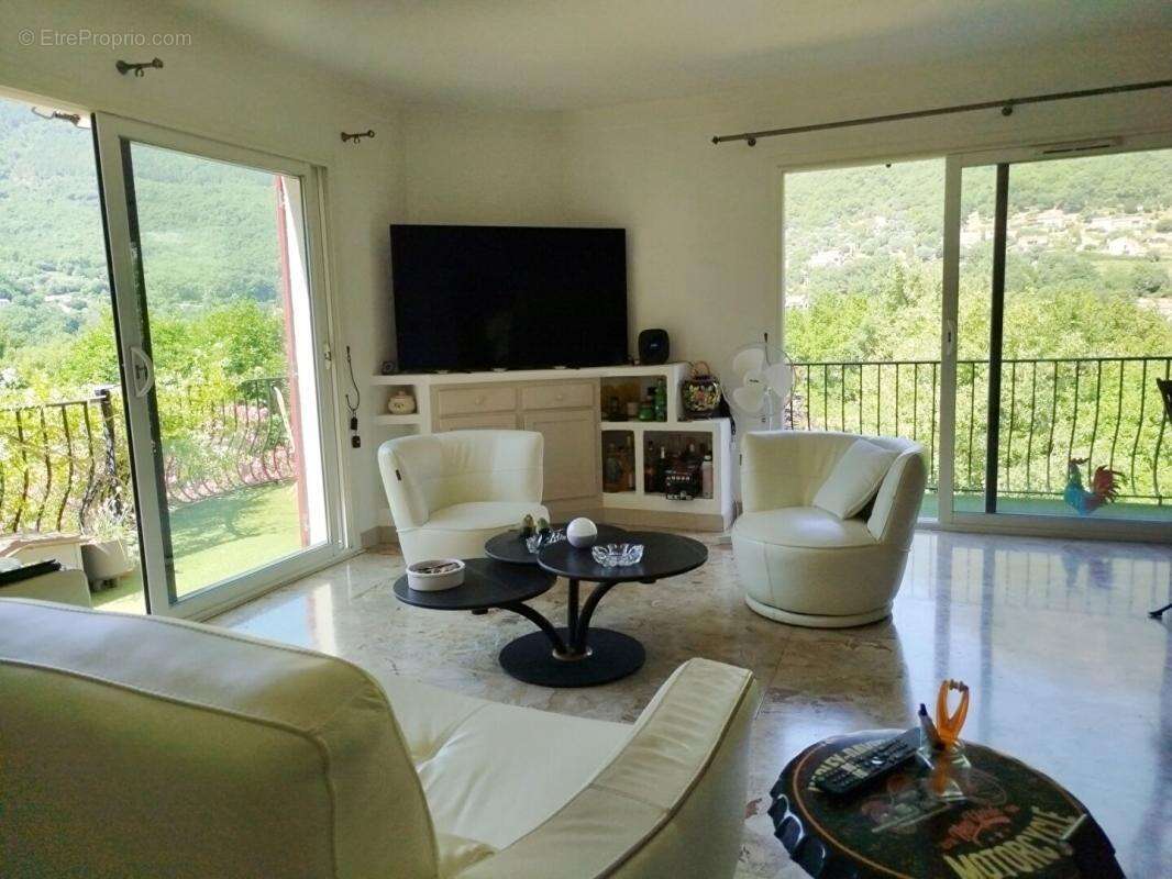 Maison à TOURRETTES-SUR-LOUP