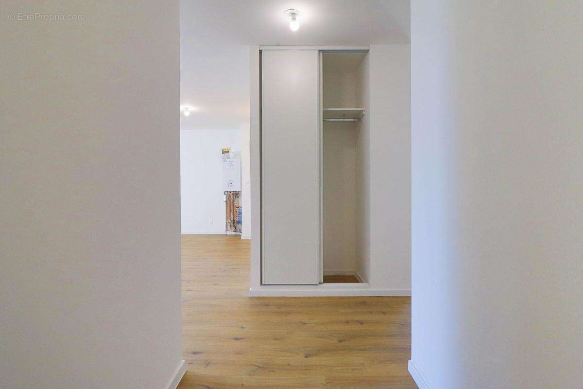 Appartement À Vendre - photo 8