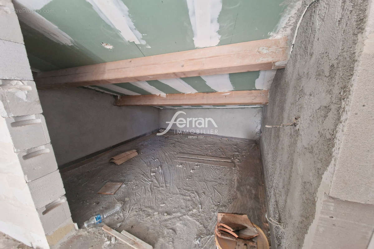 Appartement à SALERNES