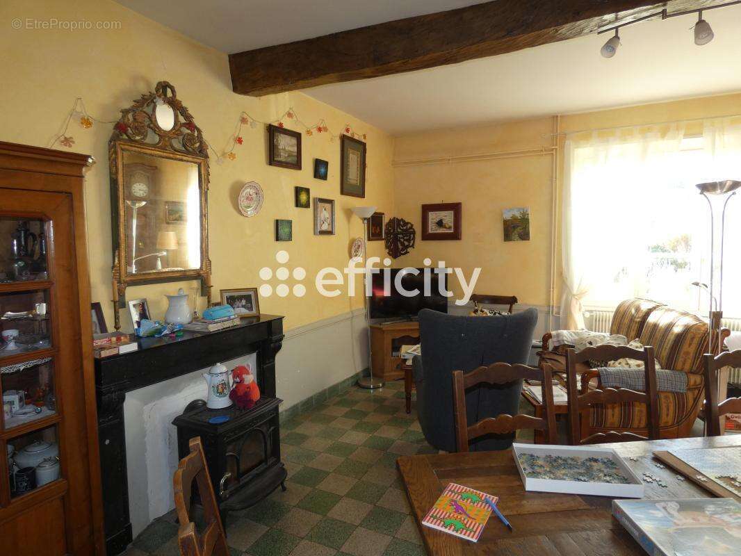 Maison 307 m² à Charroux  - photo 3