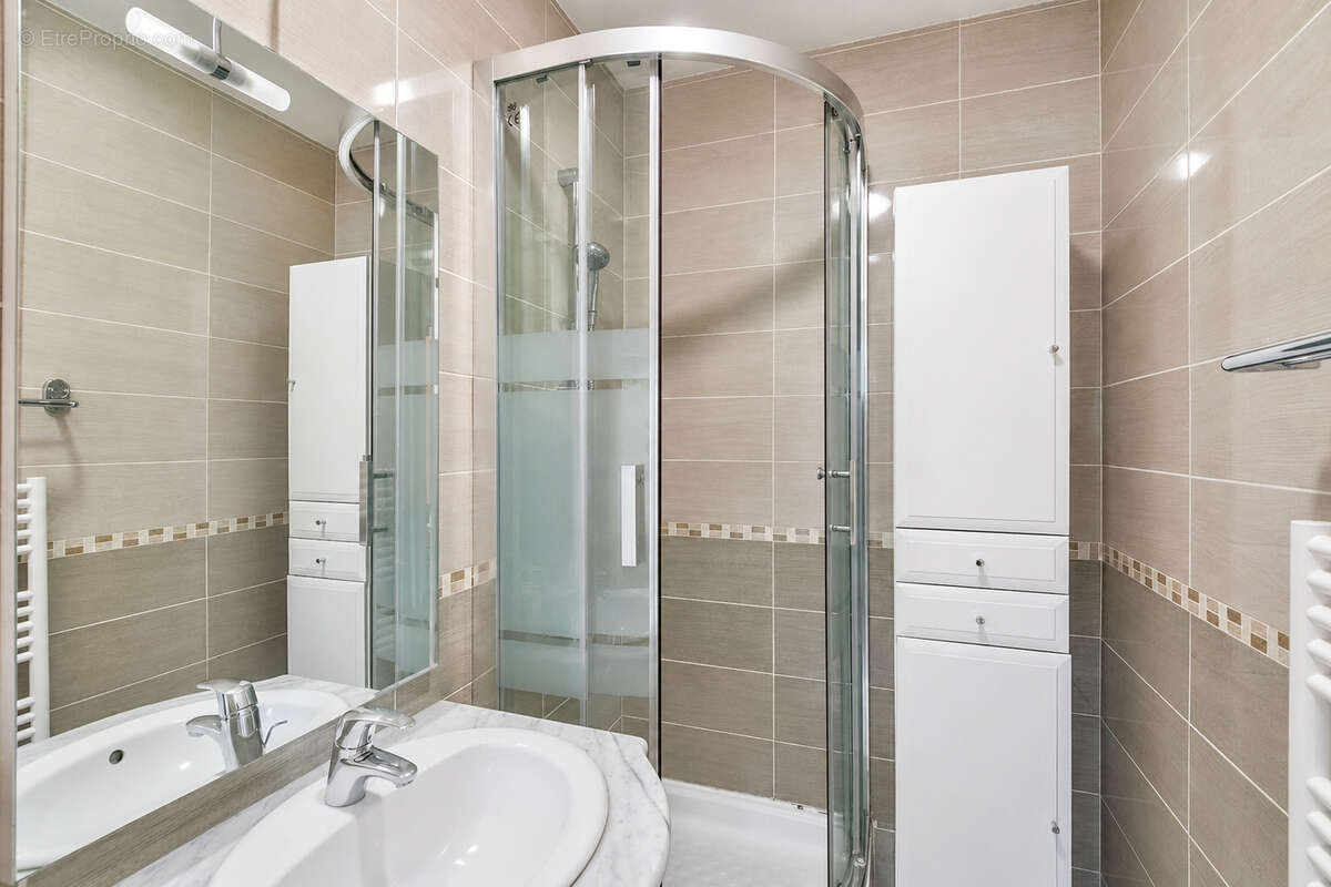 Appartement de 5 pièces de 104,60 m² - photo 10