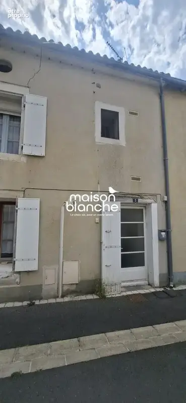 FACADE RUE