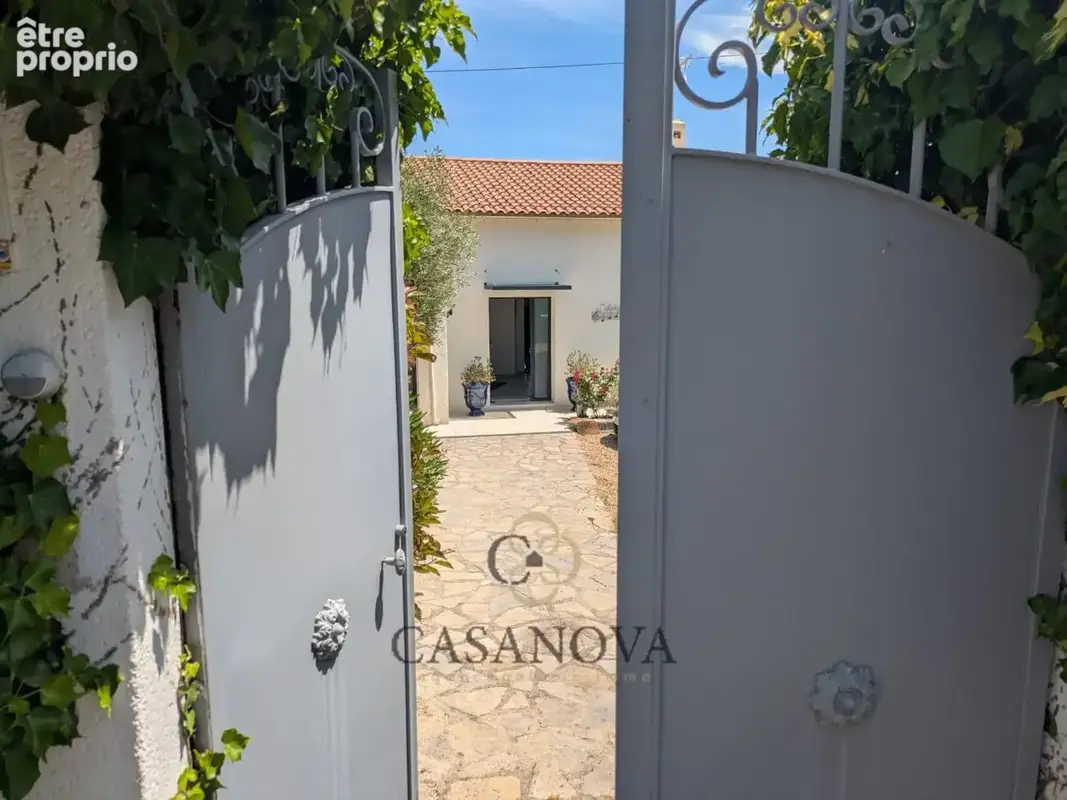 Maison familiale de plain-pied avec piscine et dépendance à Prades-le-Lez - photo 2