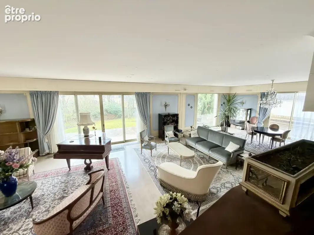 Secteur du Halage  Propriété d'exception de 465 m2 à réinventer sur 1 600 m2 de terrain - photo 2