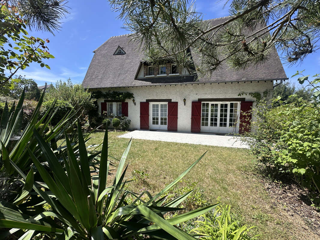 Maison à ANET
