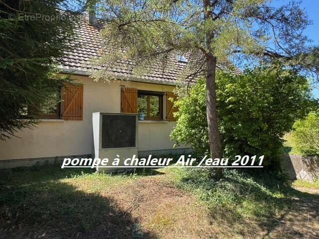 Maison à FOLLAINVILLE-DENNEMONT