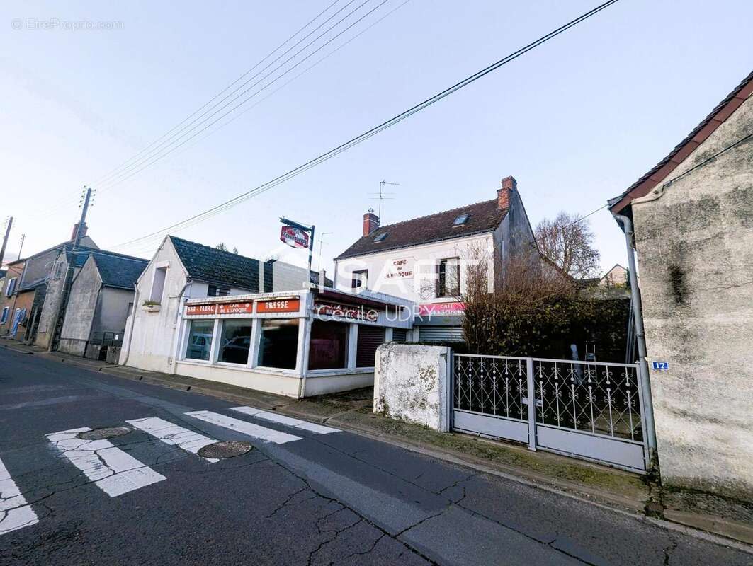 Photo 2 - Maison à TRUYES