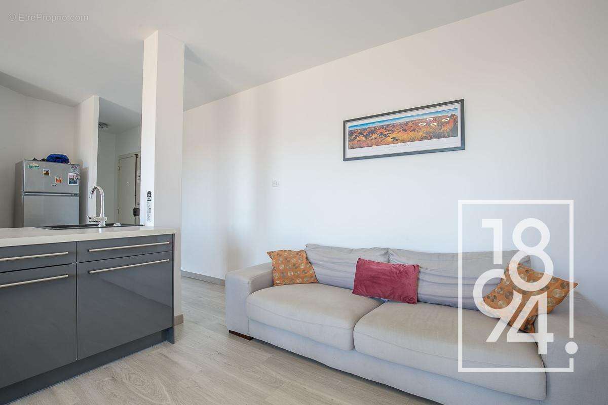 Appartement à MARSEILLE-5E