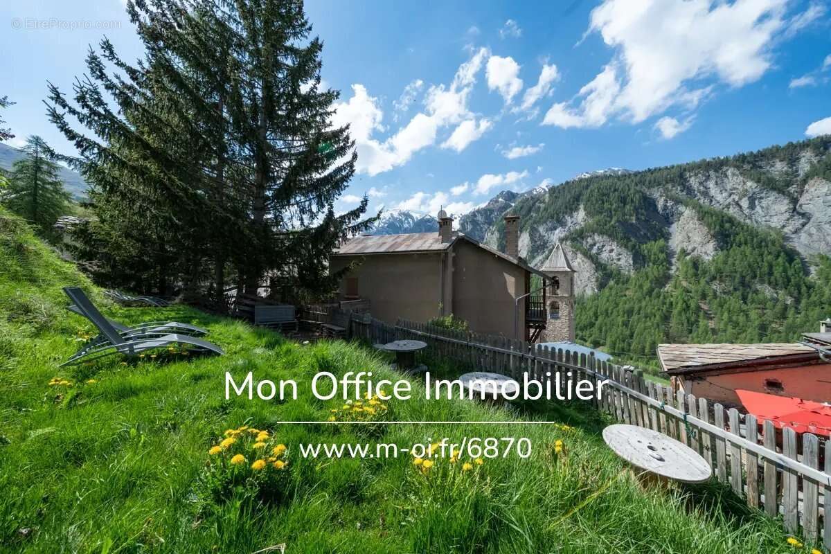 Référence : 6870-CLG - Fuste Saint Veranaise d'environ 300 m², à rénover avec restaurant en activité - photo 8