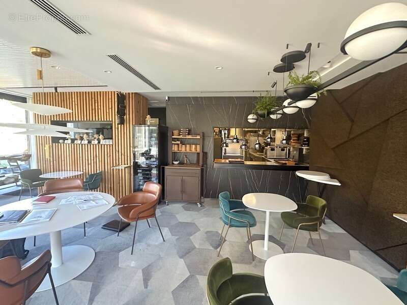 Commerce à ANNECY-LE-VIEUX