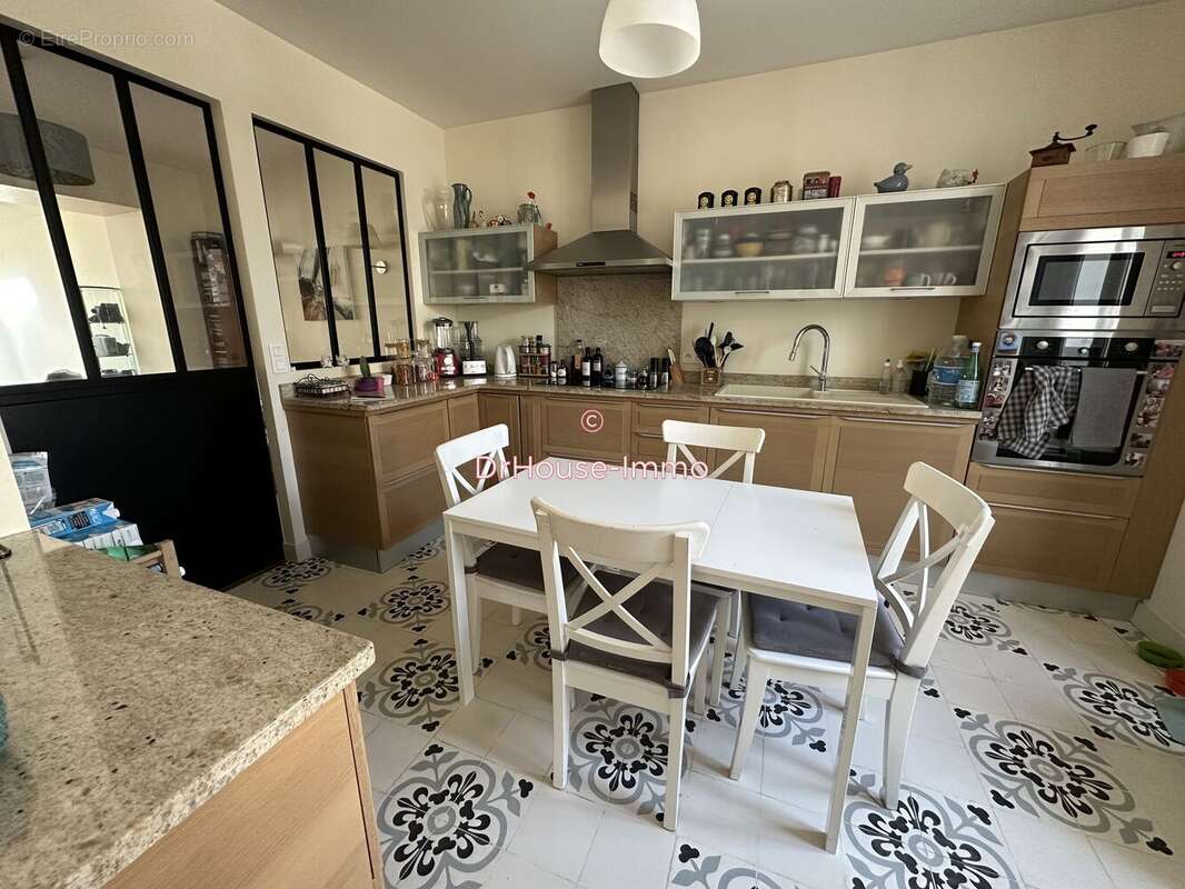 Maison 137 m² à Mantes-La-Jolie  - photo 6