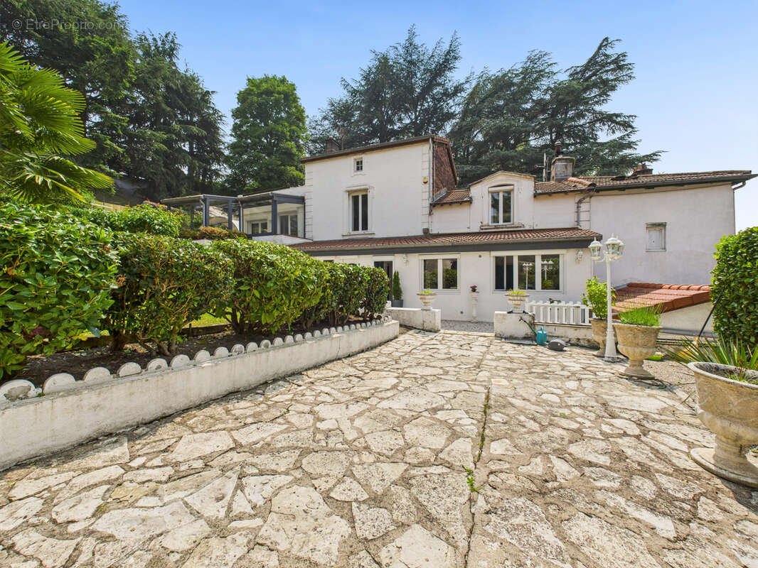 Maison à SAINT-ETIENNE