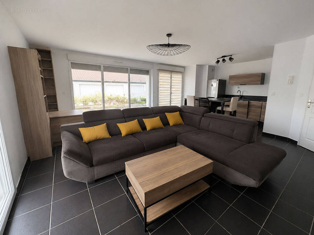 Appartement à AMNEVILLE