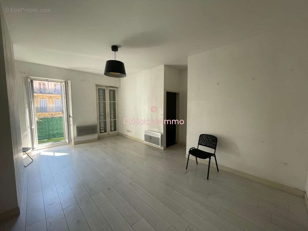 Appartement 80 m² à Marseille-2e  - photo 31