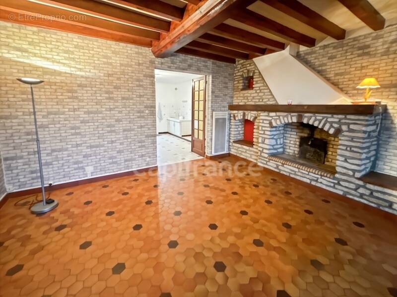 Maison à MAROLLES-LES-BRAULTS