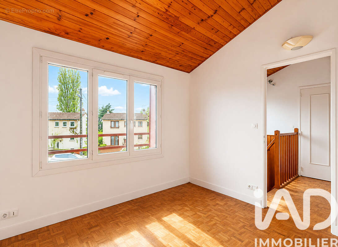 Maison 70 m² à Conflans-Sainte-Honorine  - photo 9