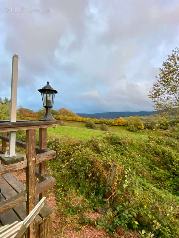 Sous compromis - Maison en pierres 160 m2 dans un environnement préservé avec vue ! - photo 4
