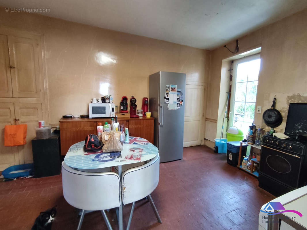 CUISINE - Maison à CHATEAUMEILLANT