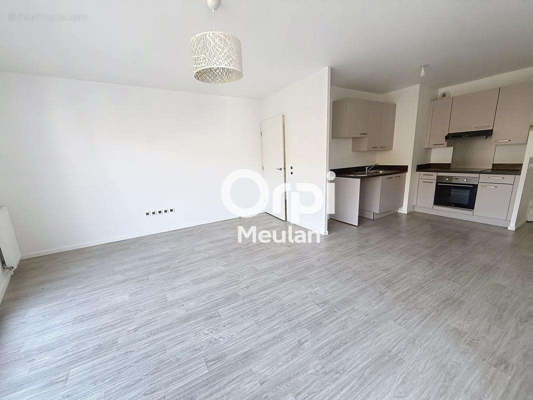 Appartement à HARDRICOURT
