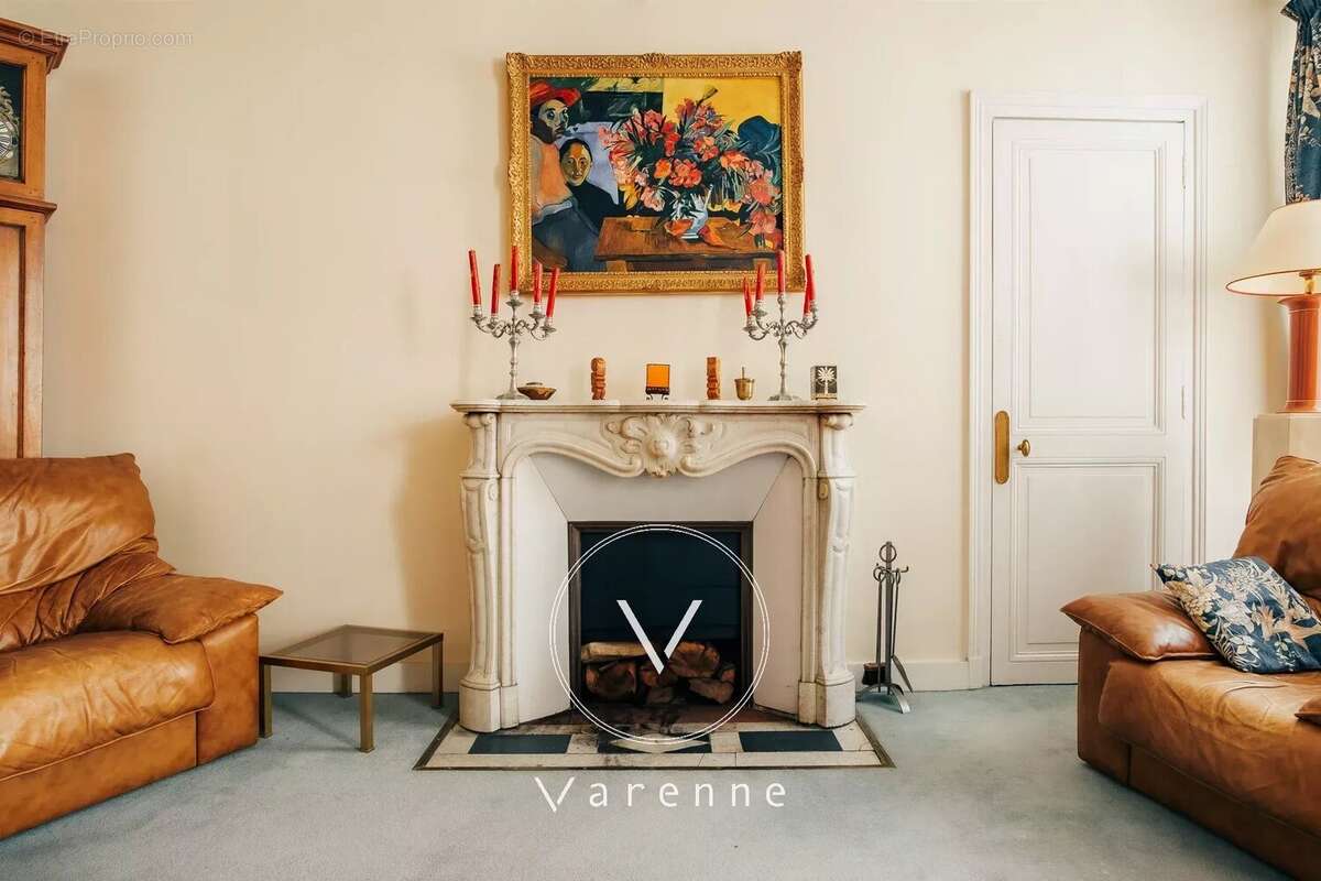 Appartement à PARIS-7E