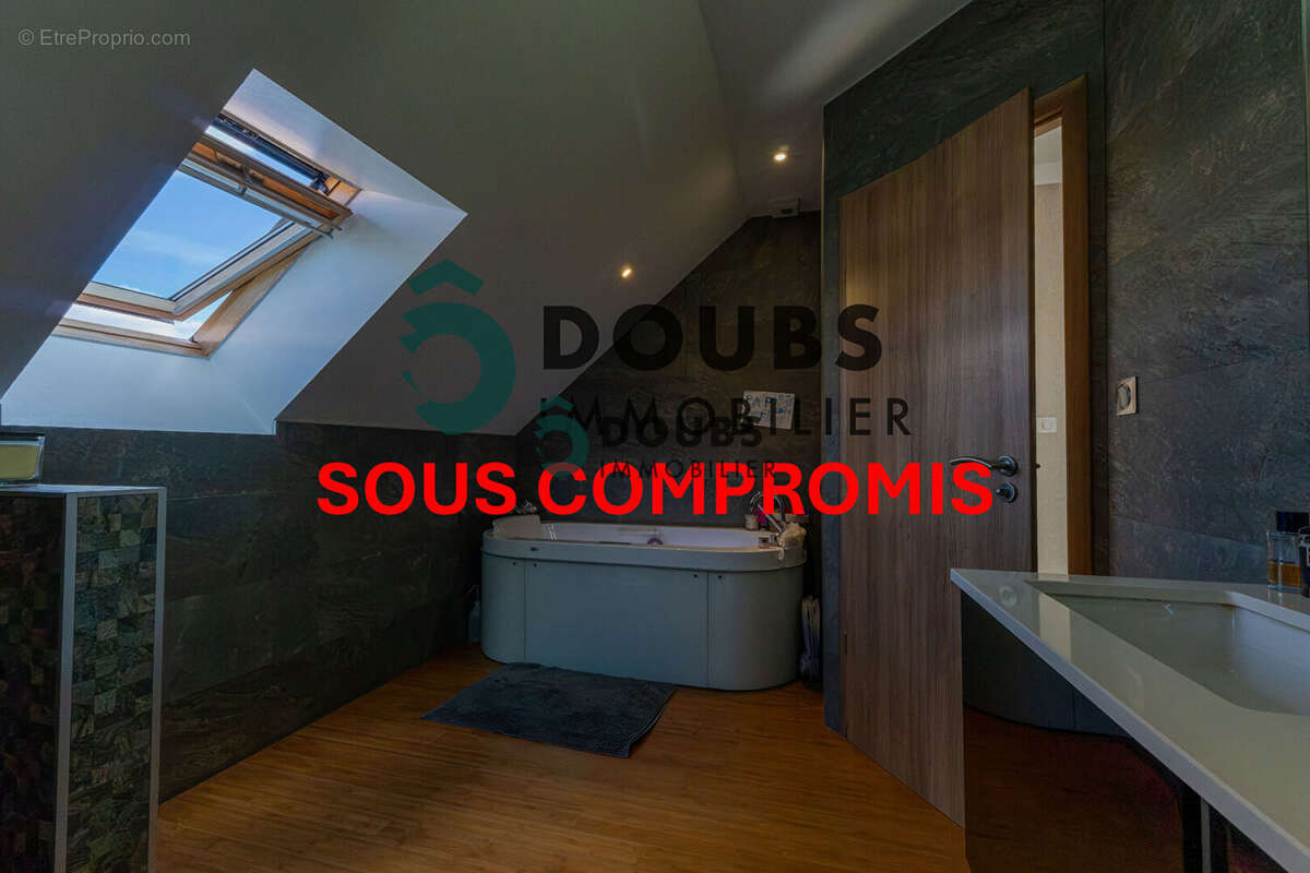 Maison située au Bélieu - photo 11