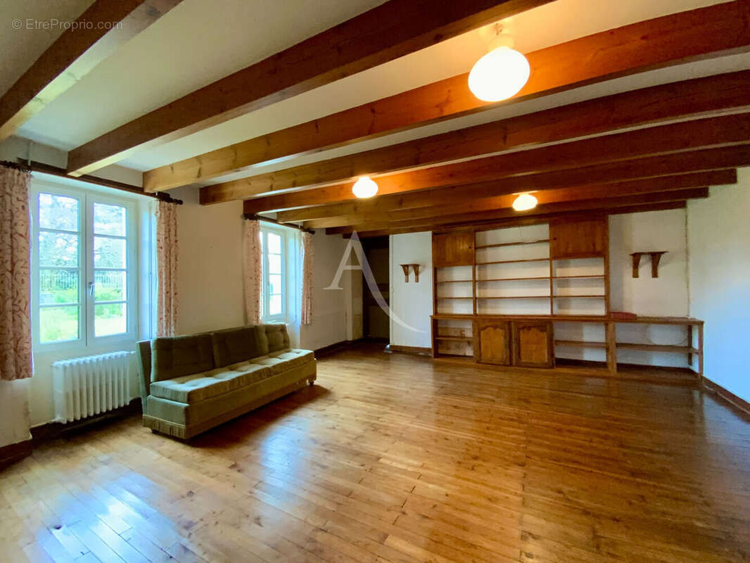 Maison à CRITEUIL-LA-MAGDELEINE