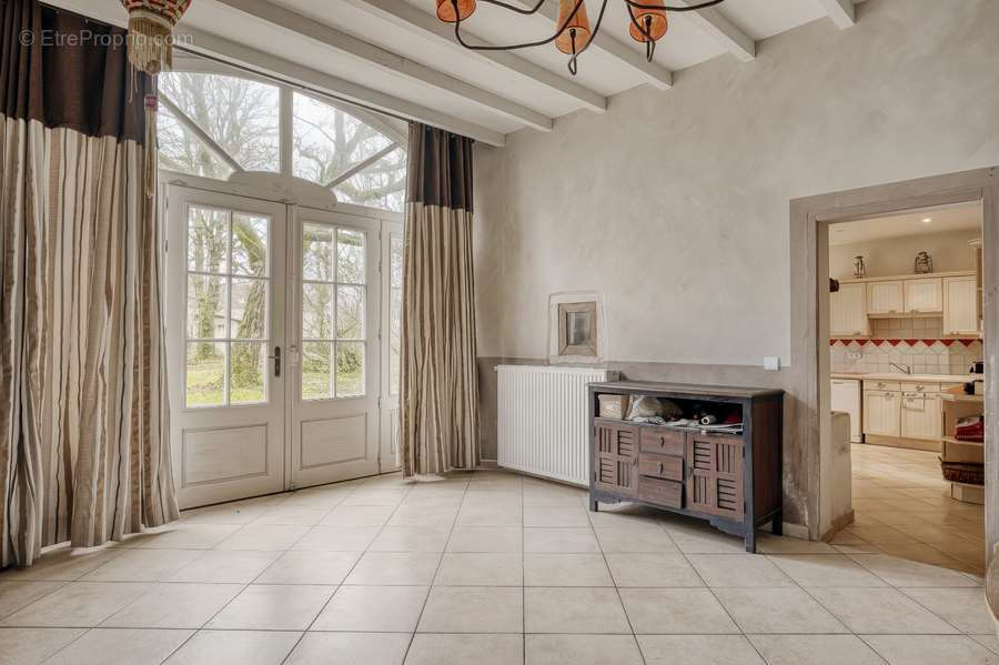 Maison à ENTRAINS-SUR-NOHAIN