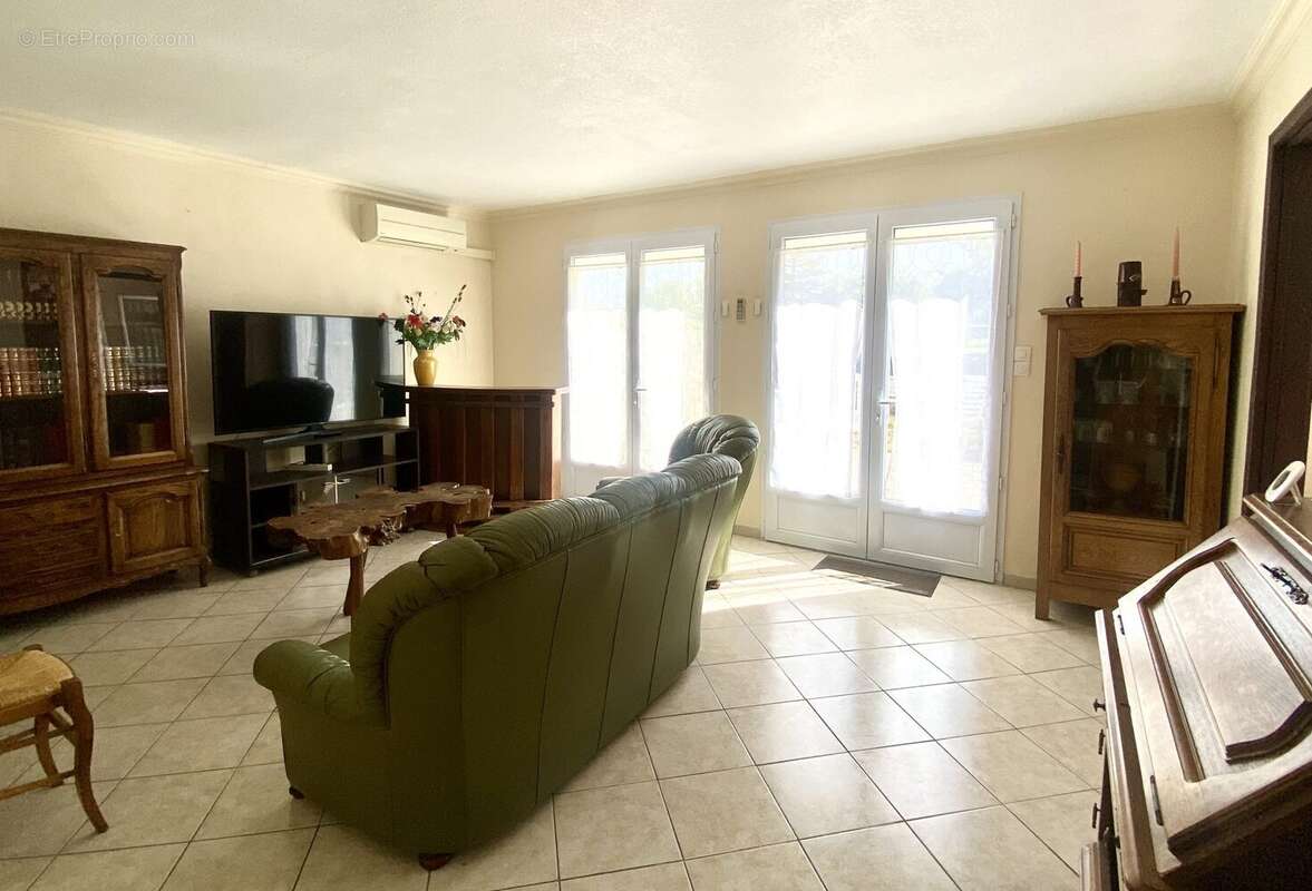 Maison 130 m² à Nogent-Le-Roi  - photo 5