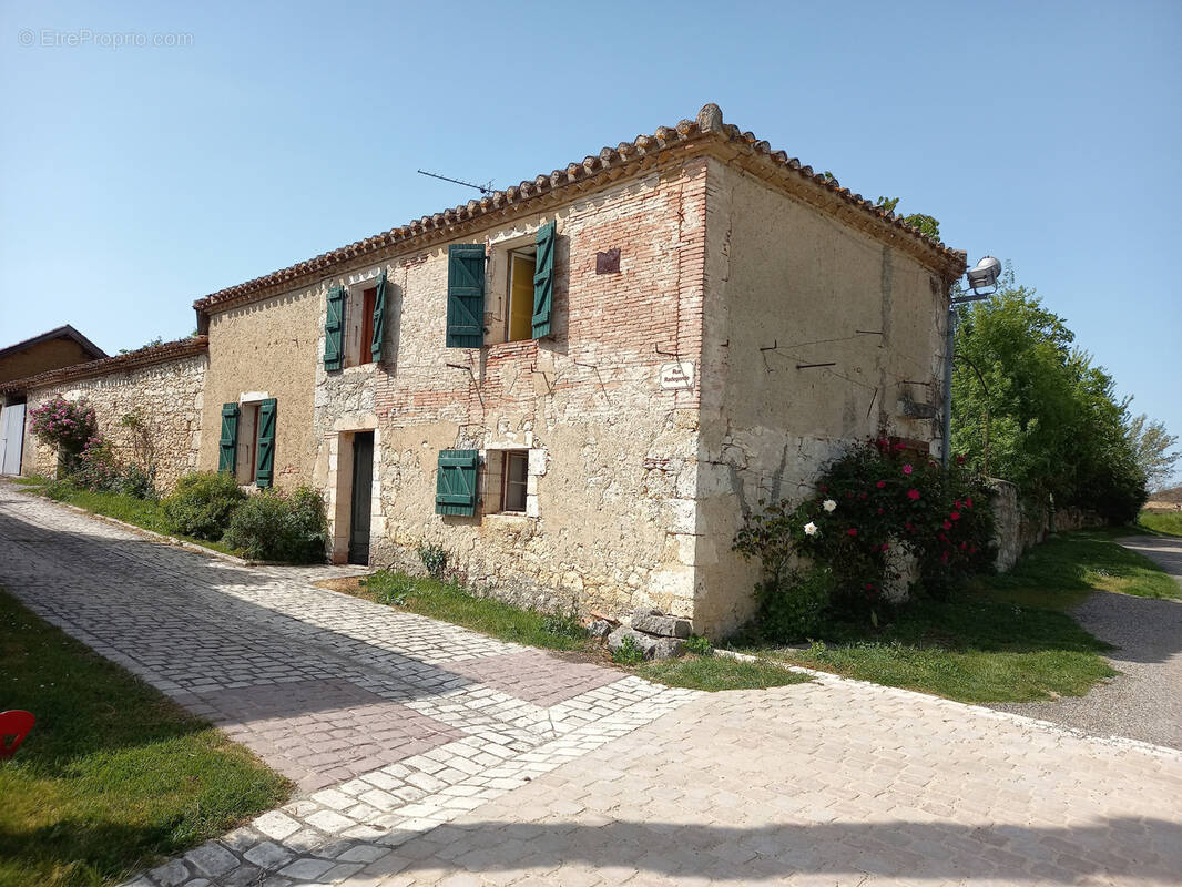 Maison à MAUVEZIN