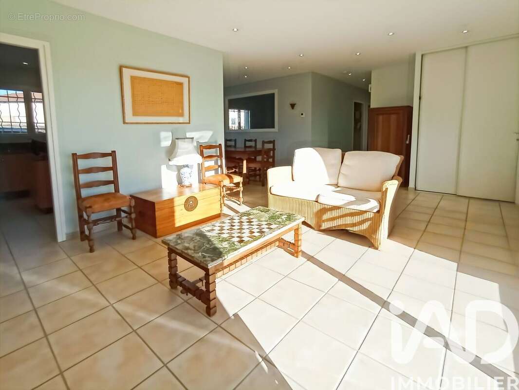 Photo 4 - Maison à MARCILLY-LE-CHATEL