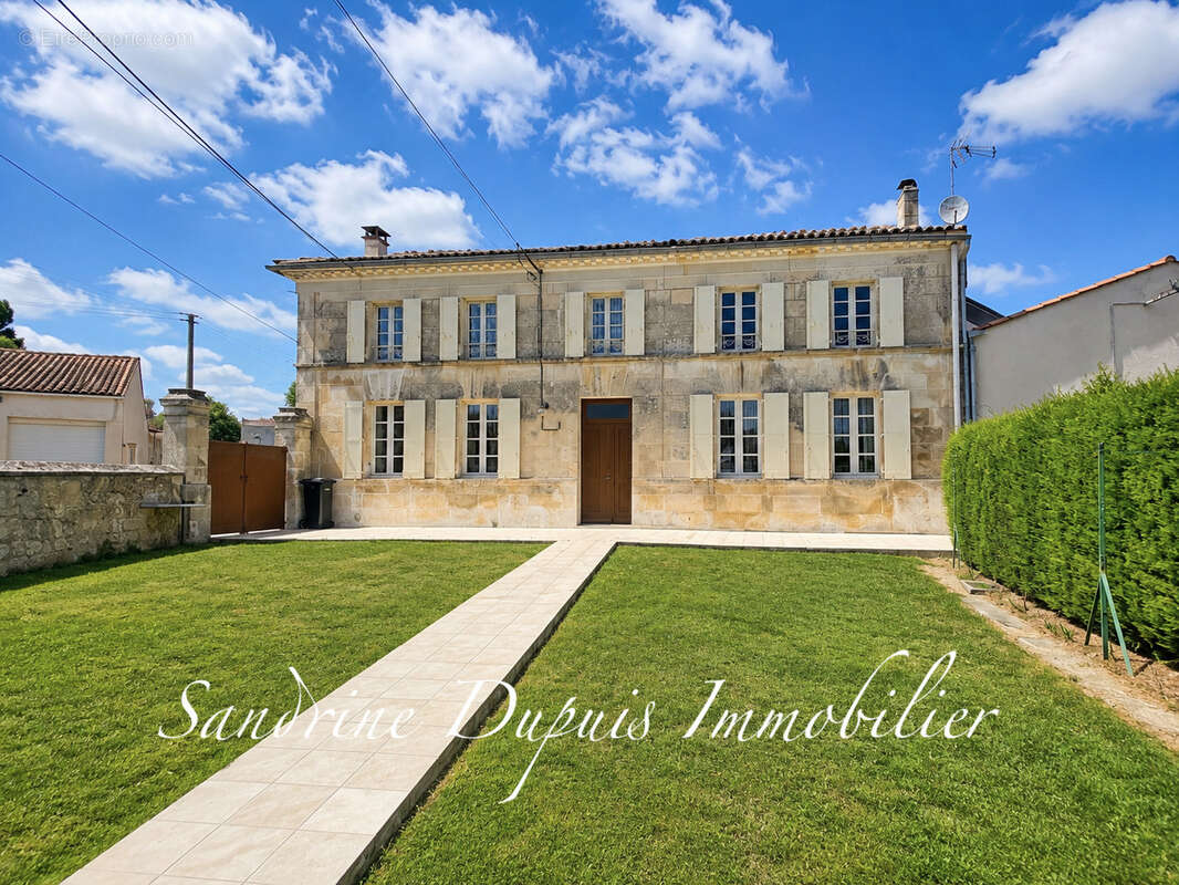 Maison à RETAUD
