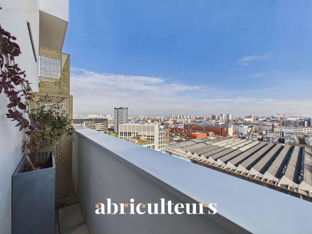Appartement de caractère de 119 m² avec balcon et terrasse dans un Immeuble d’architecte à la vente à Aubervilliers (93300) - photo 9