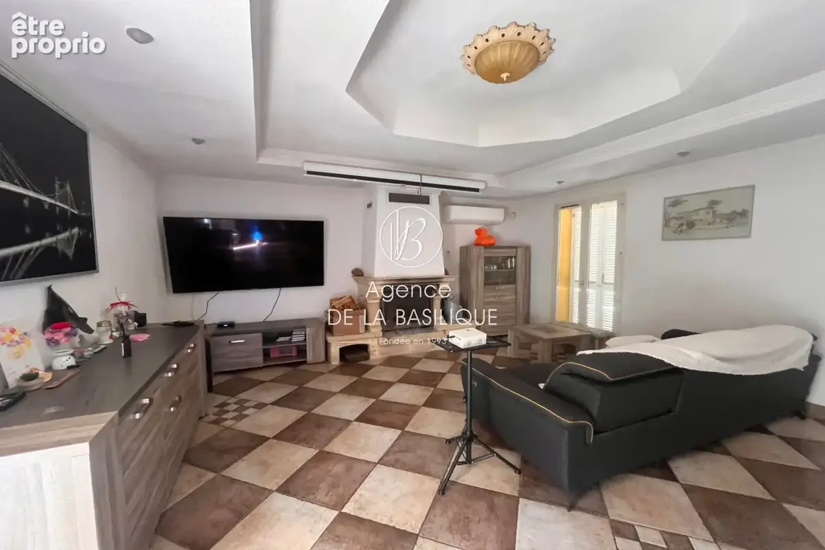 Maison 5 pièces 162 m² à vendre à Saint-Maximin-La-Sainte-Baume (83470) - photo 4
