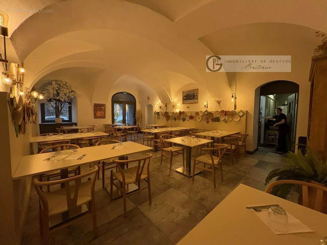 Commerce à SAN-MARTINO-DI-LOTA