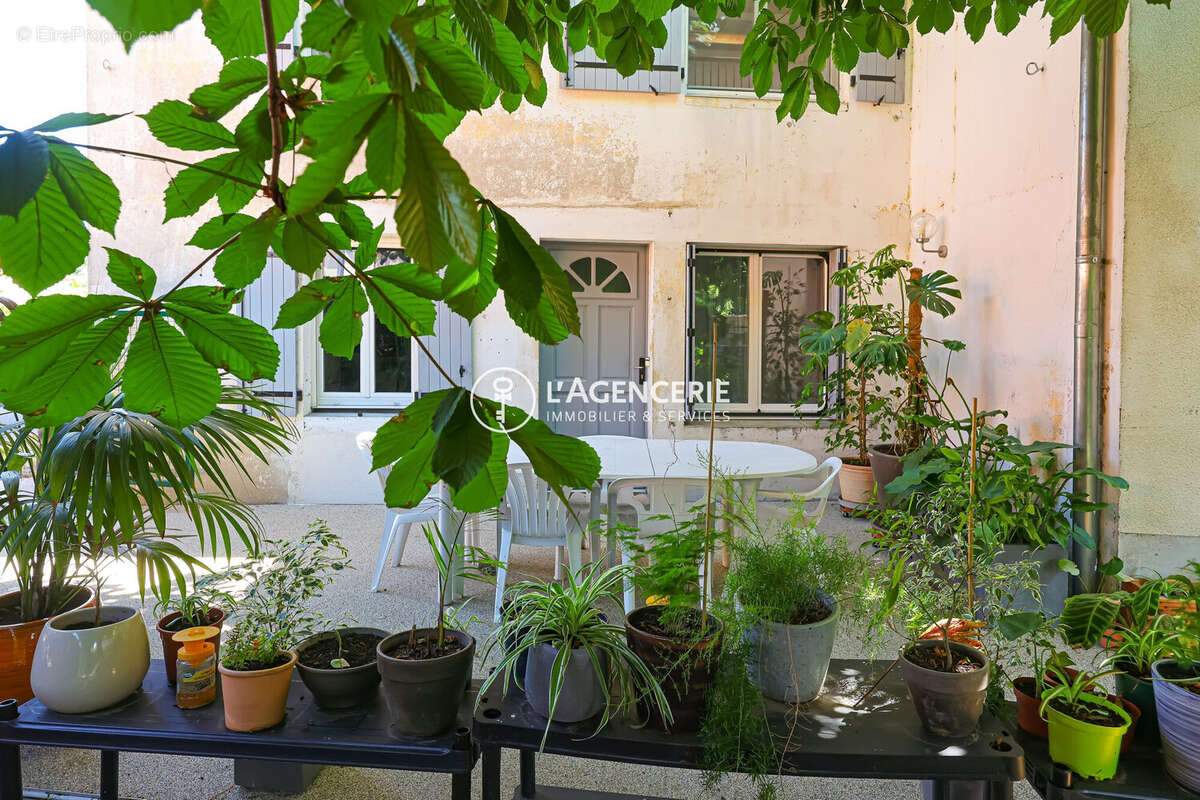 Maison à LAGRAVE