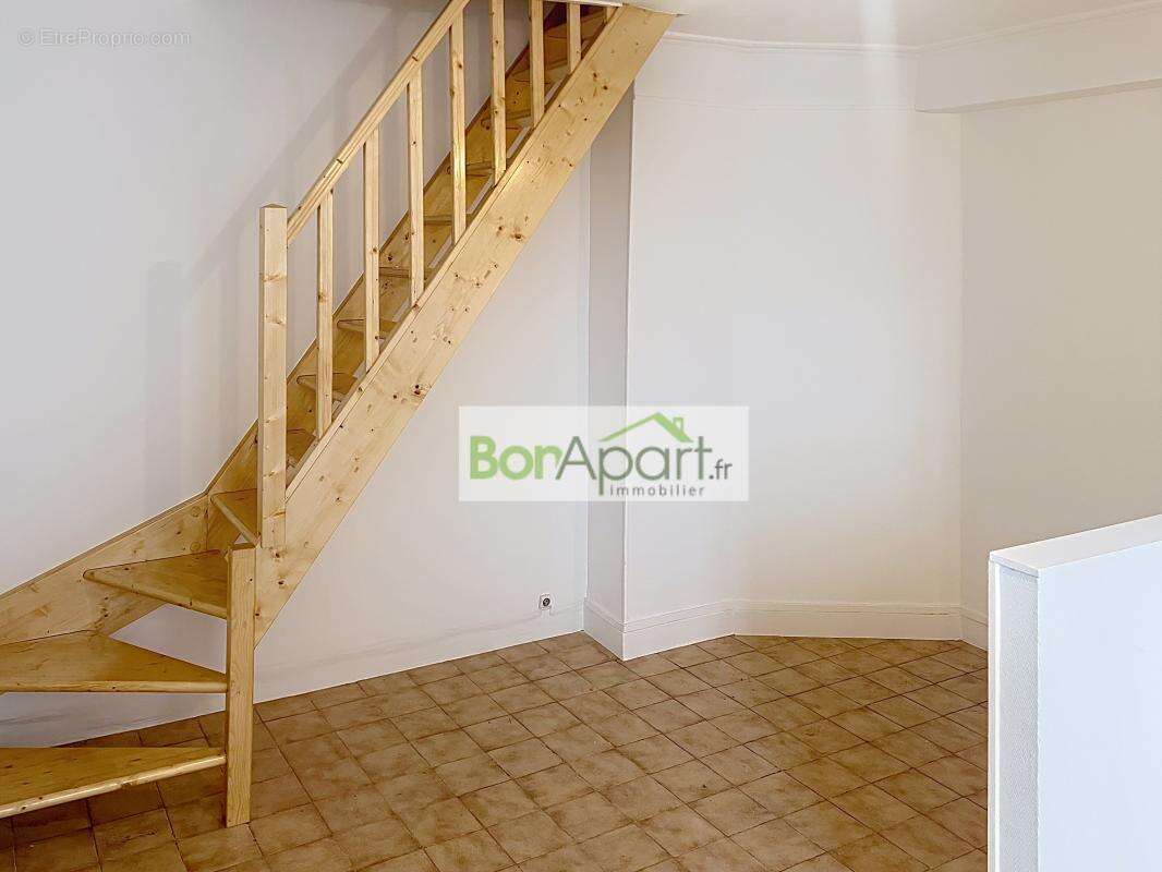 Appartement à LA COURNEUVE