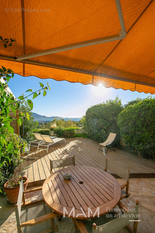 Appartement à MARSEILLE-8E