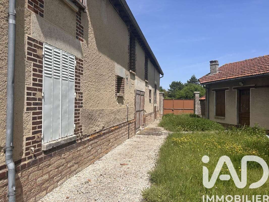 Photo 4 - Maison à SAINT-JULIEN-LES-VILLAS